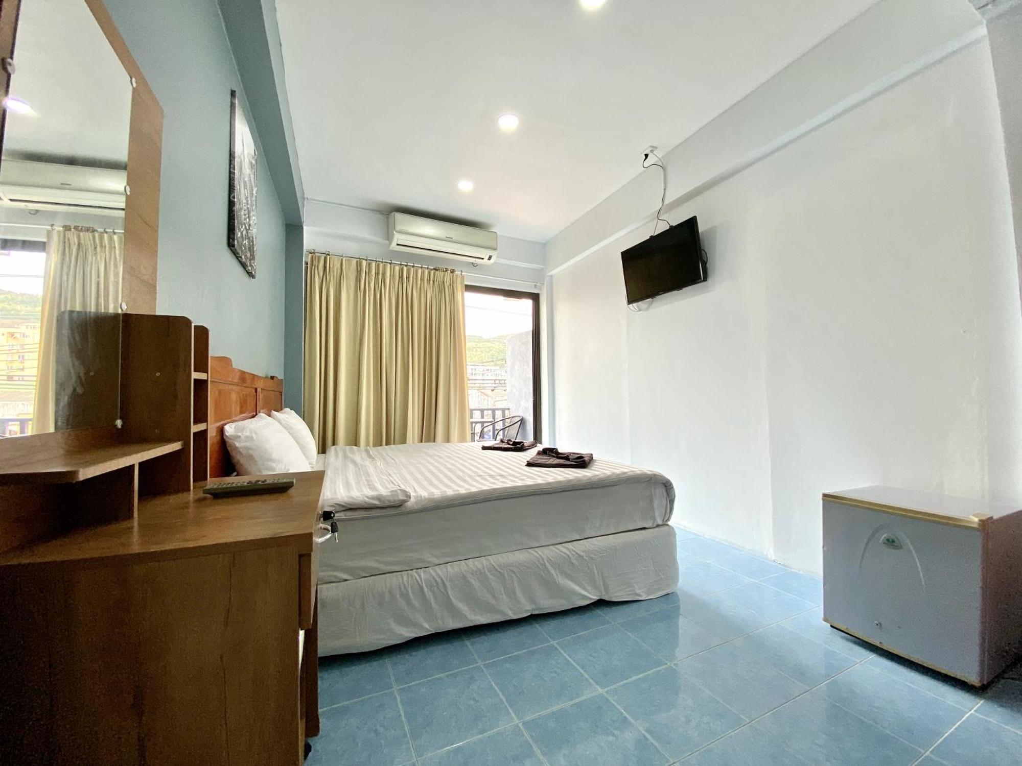 S.A.M Amber Hotel Patong Exterior foto